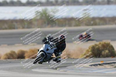 media/Nov-16-2025-Race Pace (Sun) [[8c5fa54630]]/Non Verified Riders (1st 20 Minutes)/1-Turn 14 (10am)/